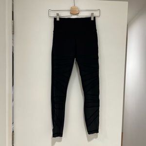 Lululemon Mesh Cut-Out leggings